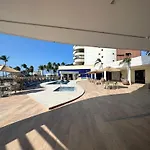 Iate Plaza, Flat 1112 Particular